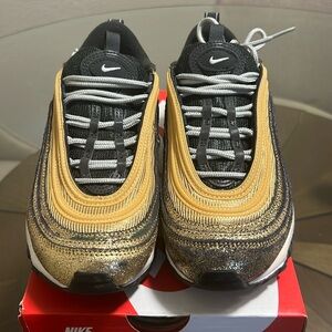 Air max nikes